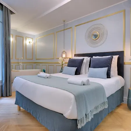 The Marie-antoinette In The Golden Triangle *
