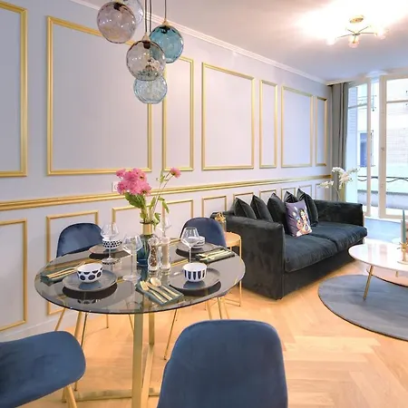 Appartamento The Marie-antoinette In The Golden Triangle